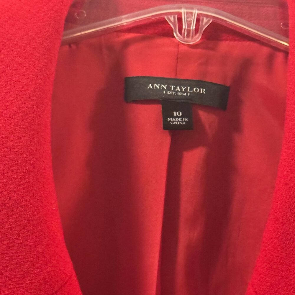 Ann Taylor Red Blazer, Wool Blend Size 10 - Picture 3 of 3
